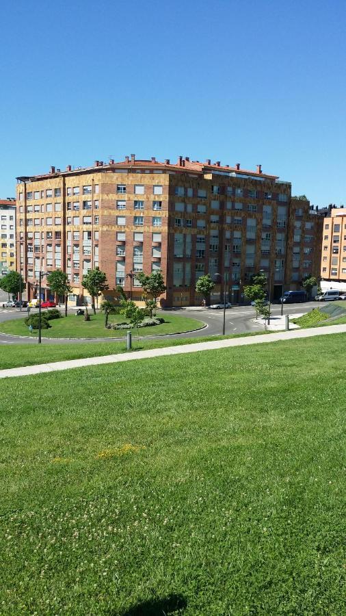 Apartamentos Chevere Rojo-Huca Oviedo Kültér fotó