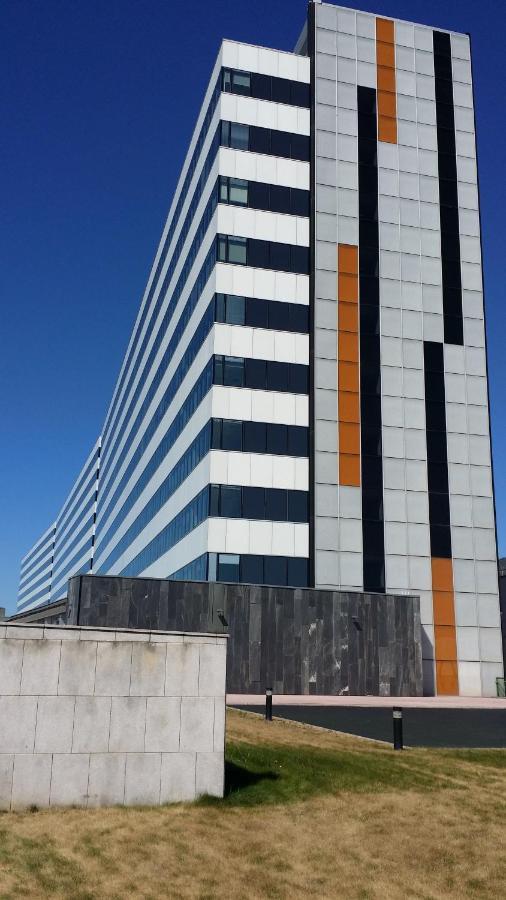 Apartamentos Chevere Rojo-Huca Oviedo Kültér fotó
