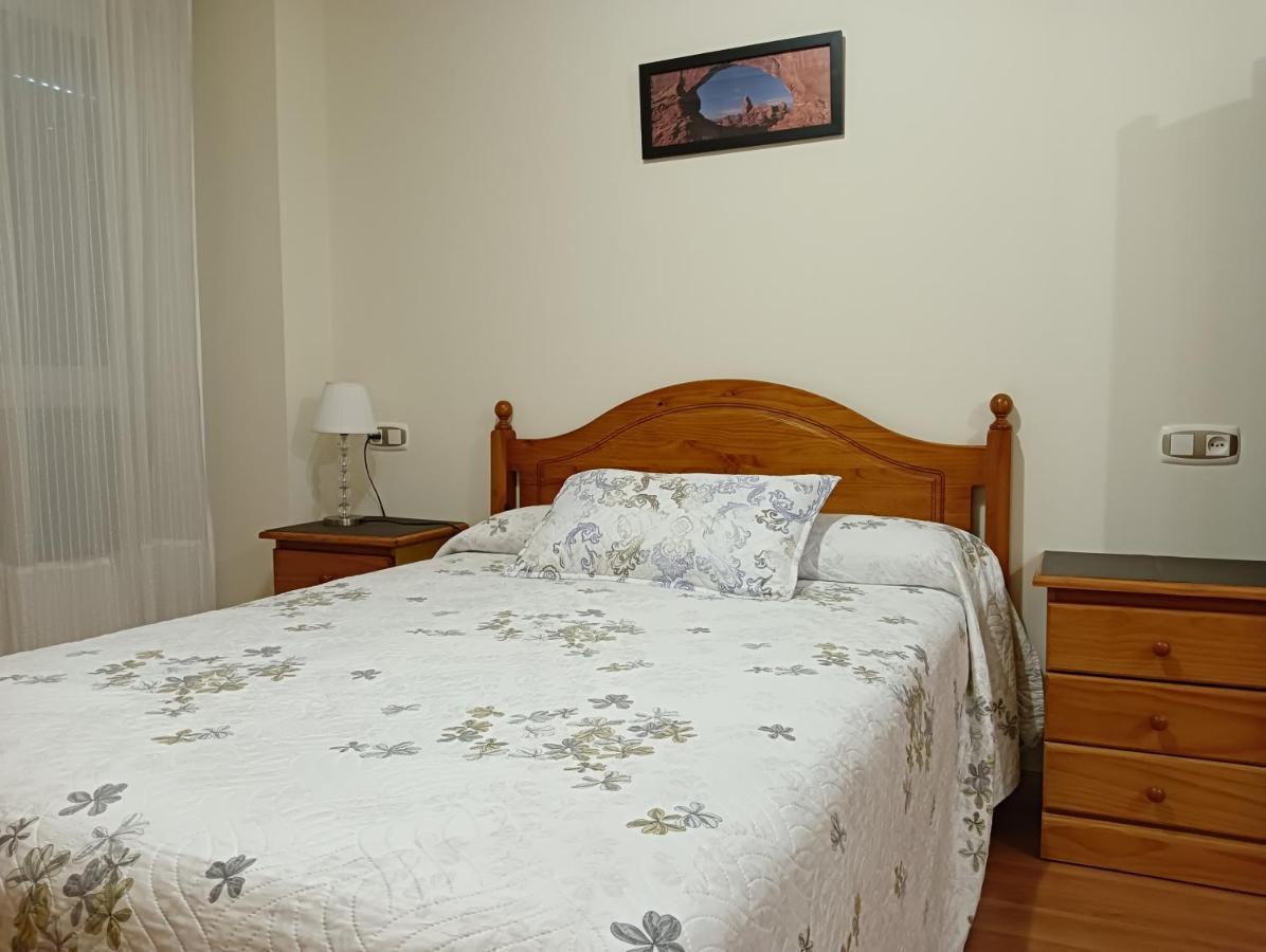 Apartamentos Chevere Rojo-Huca Oviedo Kültér fotó