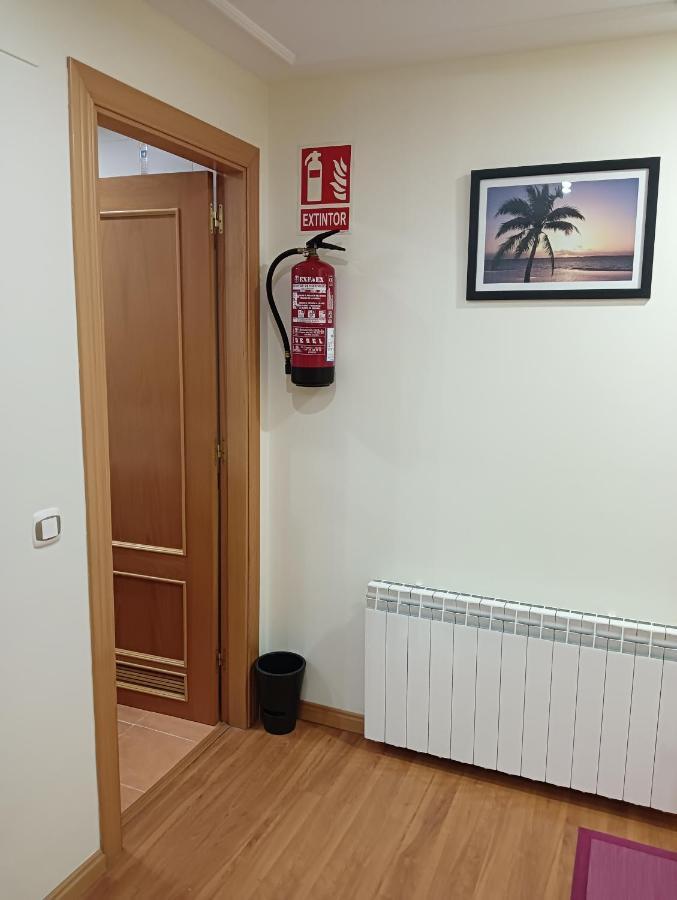 Apartamentos Chevere Rojo-Huca Oviedo Kültér fotó