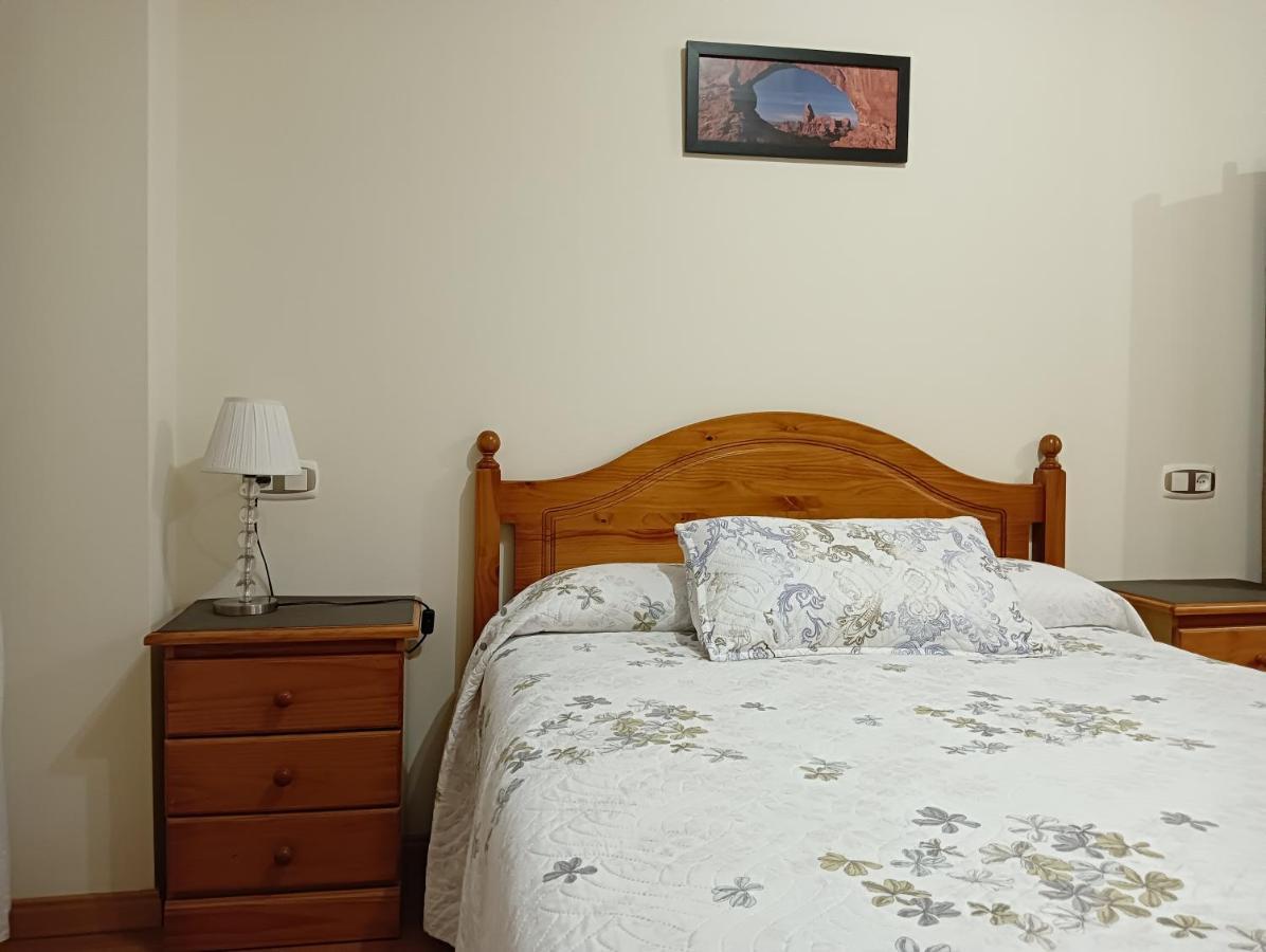 Apartamentos Chevere Rojo-Huca Oviedo Kültér fotó