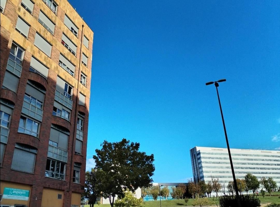 Apartamentos Chevere Rojo-Huca Oviedo Kültér fotó